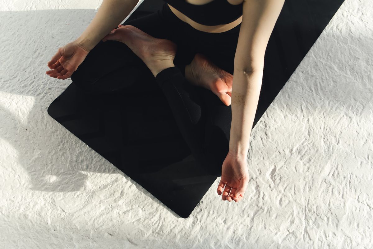 5 Best Grounding Mats Get Grounded In Style for Ultimate Stress Relief